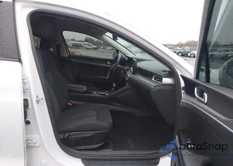 2021 Kia K5 Lxs z USA, uszkodzony, nr VIN 5XXG14J29MG065212